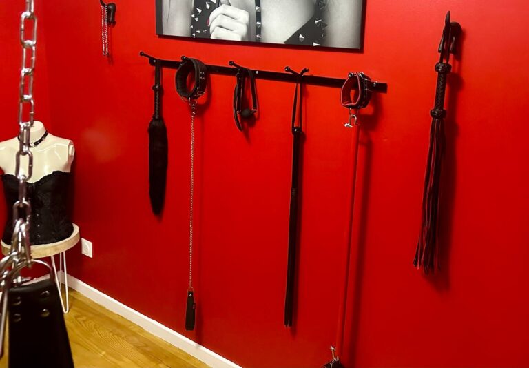 loveroom accessoires bdsm 768x534