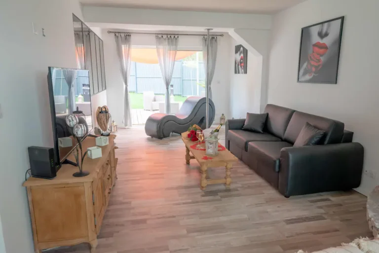 loveroom fauteuil tantra barre poledance 768x513