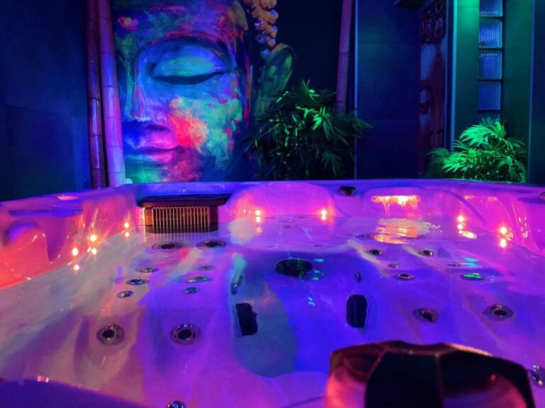loveroom21 jacuzzi 768x576