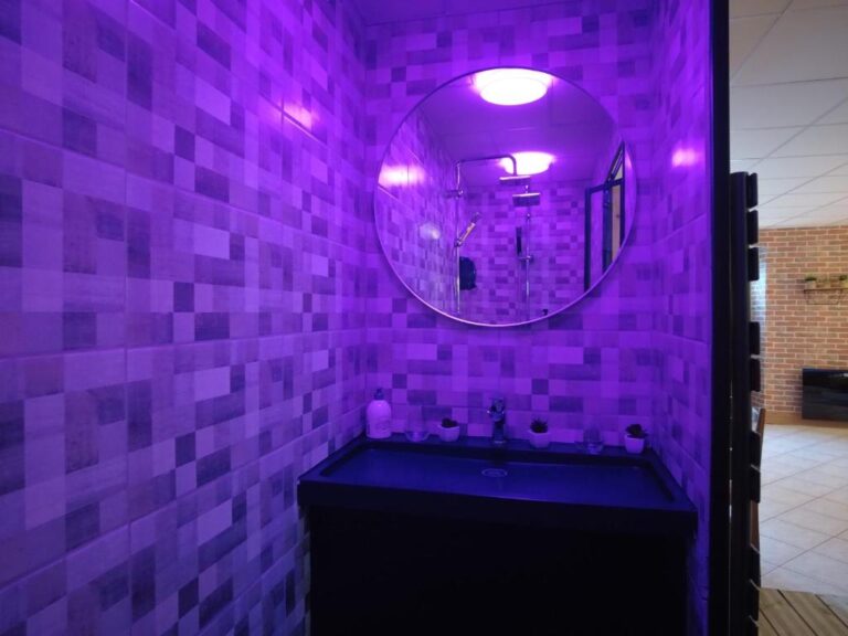sallebains loveroom hotelduberry 768x576